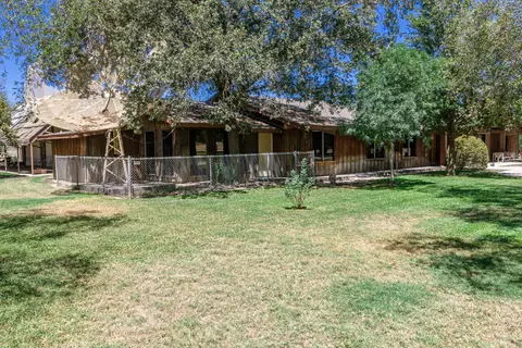 Exterior - 9356 22nd Ave, Lemoore, CA 93245 photo 7 of 9