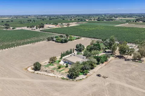 View/Area - 9356 22nd Ave, Lemoore, CA 93245 photo 9 of 17