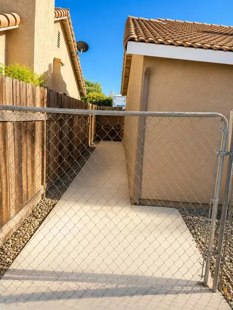 Exterior - 1908 E College Ave, Visalia, CA 93292 photo 5 of 5