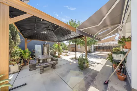 Exterior - 1224 El Monte Way, Dinuba, CA 93618 photo 4 of 13