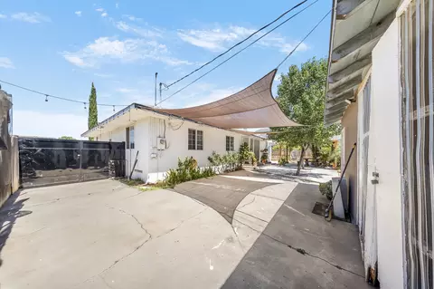 Exterior - 1224 El Monte Way, Dinuba, CA 93618 photo 5 of 13
