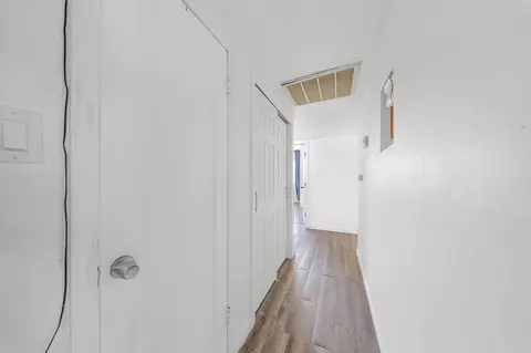 Entry Way - 1224 El Monte Way, Dinuba, CA 93618 photo 3 of 4
