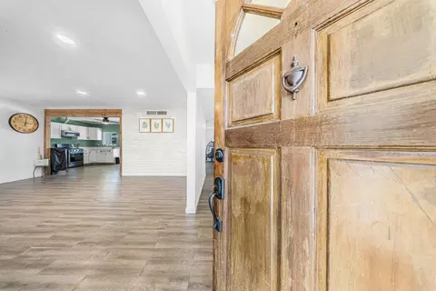 Entry Way - 1224 El Monte Way, Dinuba, CA 93618 photo 1 of 4