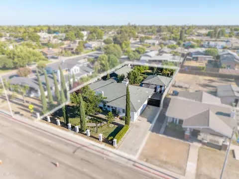 View/Area - 1224 El Monte Way, Dinuba, CA 93618 photo 3 of 3