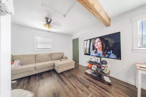 Entry Way - 1224 El Monte Way, Dinuba, CA 93618 photo 4 of 4