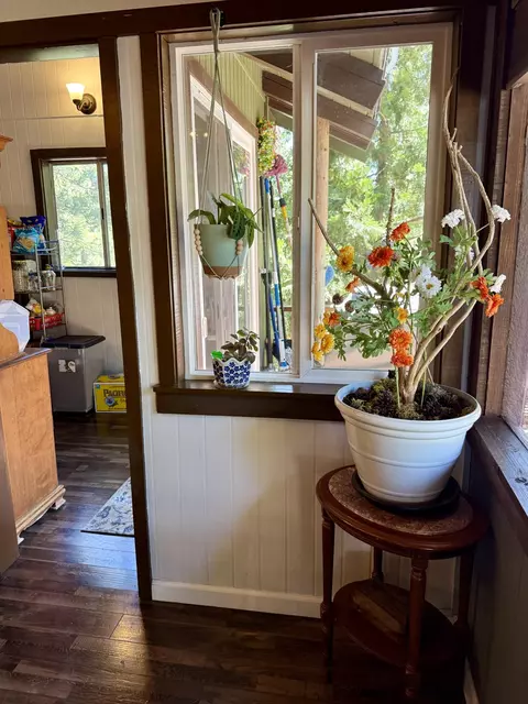 Entry Way - 57524 Crest Dr, Springville, CA 93265 photo 1 of 3