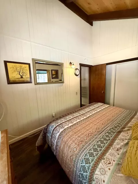 Bedroom - 57524 Crest Dr, Springville, CA 93265 photo 2 of 5