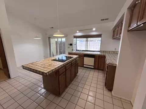 Kitchen - 2300 E Iris Ave, Visalia, CA 93292 photo 5 of 7