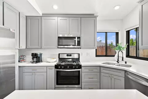 Kitchen - 540 Chumash Ct, Paso Robles, CA 93446 photo 5 of 9