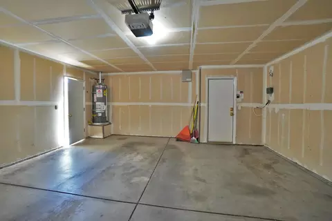 Other - 799 Daphne Ln, Lemoore, CA 93245 photo 10 of 11