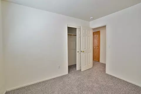 Bedroom - 799 Daphne Ln, Lemoore, CA 93245 photo 5 of 11