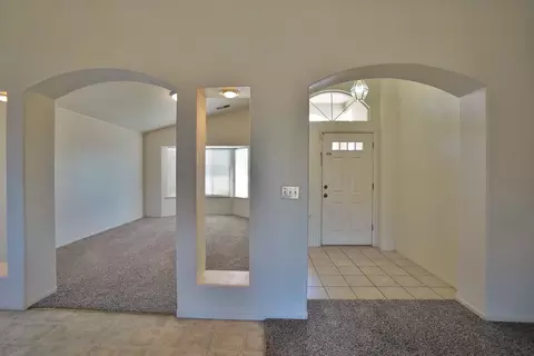 Entry Way - 799 Daphne Ln, Lemoore, CA 93245 photo 1 of 3