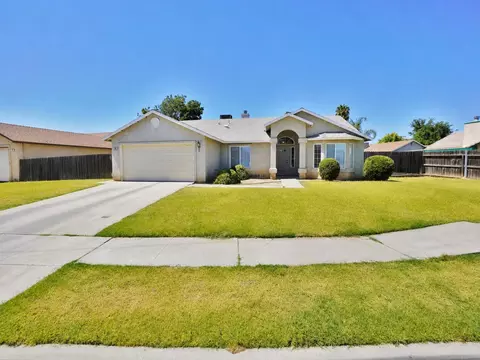 Exterior - 799 Daphne Ln, Lemoore, CA 93245 photo 2 of 12