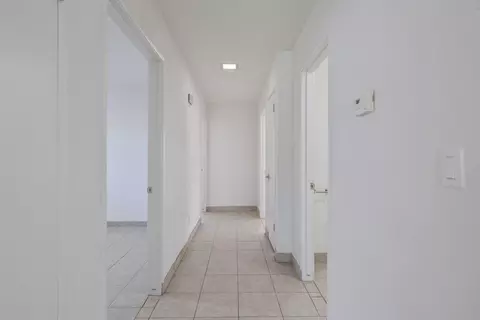 Entry Way - 1592 E Sonora Ave, Tulare, CA 93274 photo 2 of 2