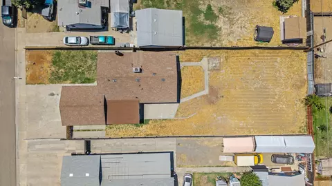View/Area - 1592 E Sonora Ave, Tulare, CA 93274 photo 1 of 3