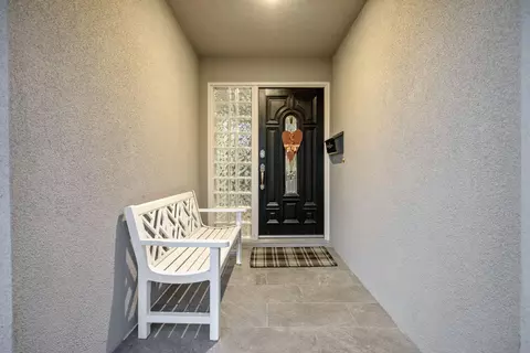 Entry Way - 3106 W Hyde Ave, Visalia, CA 93291 photo 1 of 3