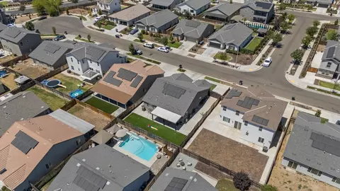 View/Area - 3541 E Laura Ave, Visalia, CA 93292 photo 2 of 4