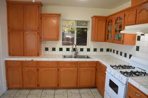 Kitchen - 19663 Royal Ln, Lemoore, CA 93245 photo 2 of 2