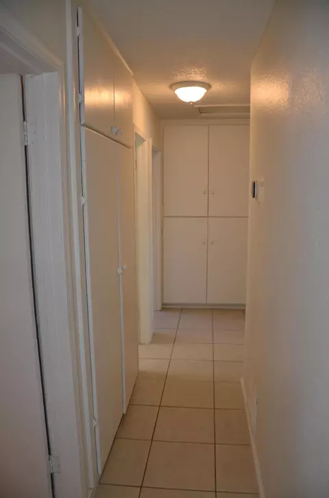Entry Way - 19663 Royal Ln, Lemoore, CA 93245 photo 1 of 1