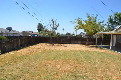 Exterior - 19663 Royal Ln, Lemoore, CA 93245 photo 3 of 3
