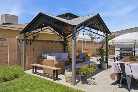 Exterior - 2027 E Ash Ave, Tulare, CA 93274 photo 8 of 17