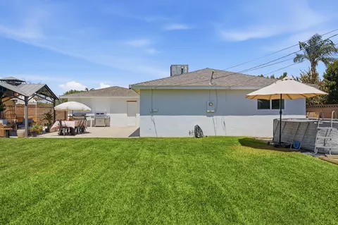 Exterior - 2027 E Ash Ave, Tulare, CA 93274 photo 11 of 17