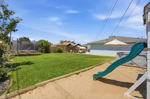 Exterior - 2027 E Ash Ave, Tulare, CA 93274 photo 14 of 17
