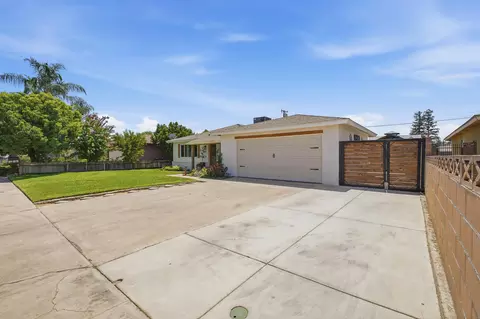Exterior - 2027 E Ash Ave, Tulare, CA 93274 photo 3 of 17