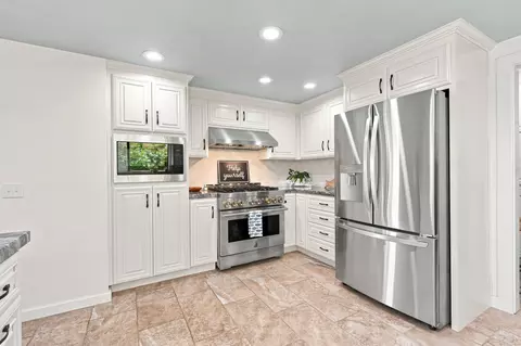 Kitchen - 2630 Maple Ave, Morro Bay, CA 93442 photo 6 of 9