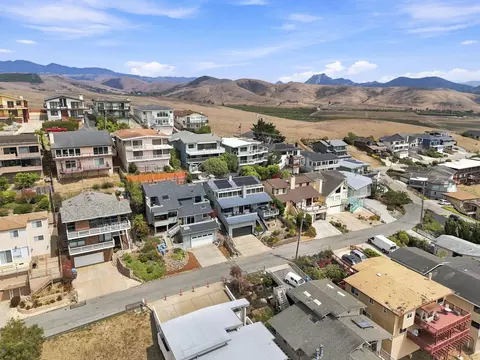 View/Area - 2630 Maple Ave, Morro Bay, CA 93442 photo 3 of 7