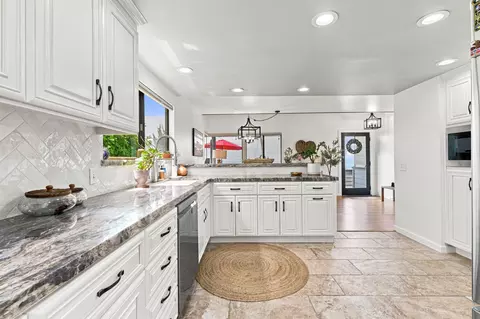 Kitchen - 2630 Maple Ave, Morro Bay, CA 93442 photo 7 of 9