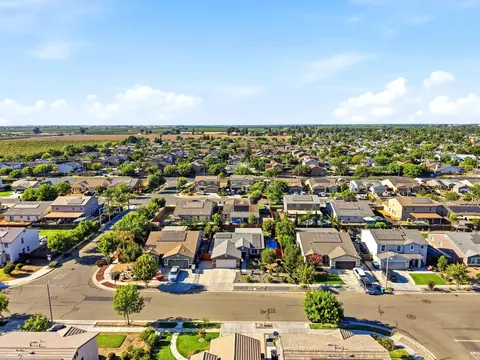 View/Area - 2244 Eldridge Ave, Tulare, CA 93274 photo 5 of 9