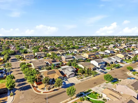 View/Area - 2244 Eldridge Ave, Tulare, CA 93274 photo 4 of 9