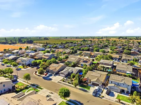 View/Area - 2244 Eldridge Ave, Tulare, CA 93274 photo 6 of 9