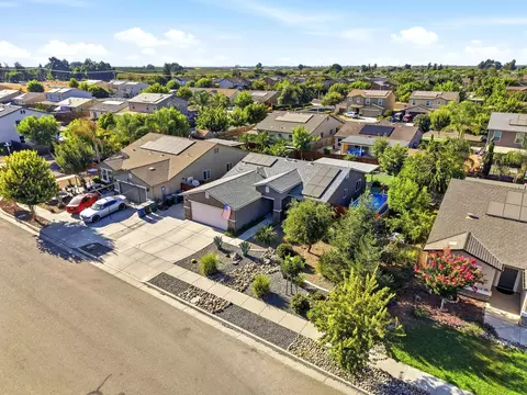 View/Area - 2244 Eldridge Ave, Tulare, CA 93274 photo 3 of 9