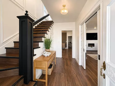 Entry Way - 1041 S Kaweah Ave, Exeter, CA 93221 photo 1 of 4