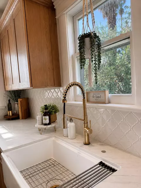 Kitchen - 1041 S Kaweah Ave, Exeter, CA 93221 photo 2 of 2