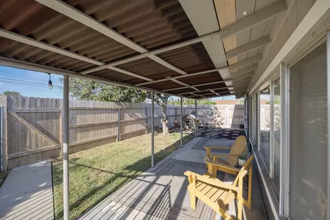 Exterior - 1240 E K Ave, Visalia, CA 93292 photo 5 of 9