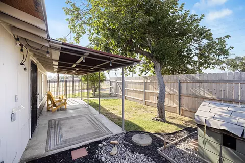Exterior - 1240 E K Ave, Visalia, CA 93292 photo 6 of 9
