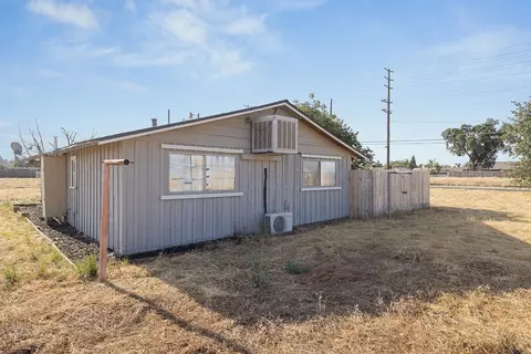 Exterior - 1240 E K Ave, Visalia, CA 93292 photo 3 of 9