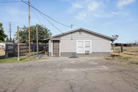 Exterior - 1240 E K Ave, Visalia, CA 93292 photo 9 of 9