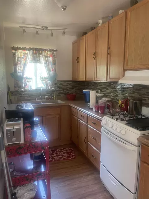 Kitchen - 16 Coy Flat Rd, Springville, CA 93265 photo 1 of 1