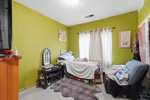 Bedroom - 471 N Evans Rd, Tipton, CA 93272 photo 3 of 3