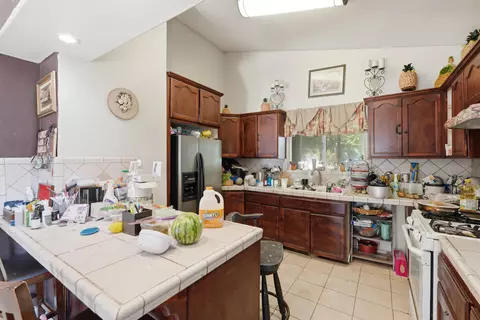 Kitchen - 471 N Evans Rd, Tipton, CA 93272 photo 1 of 1