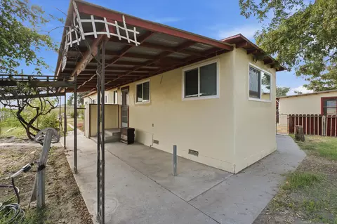 Exterior - 1707 7th Ave, Corcoran, CA 93212 photo 8 of 12