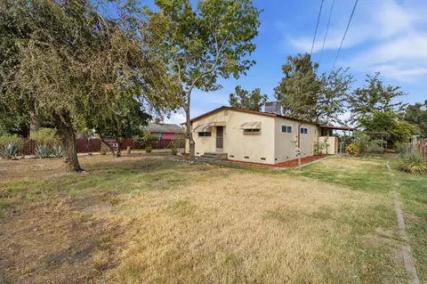 Exterior - 1707 7th Ave, Corcoran, CA 93212 photo 2 of 12
