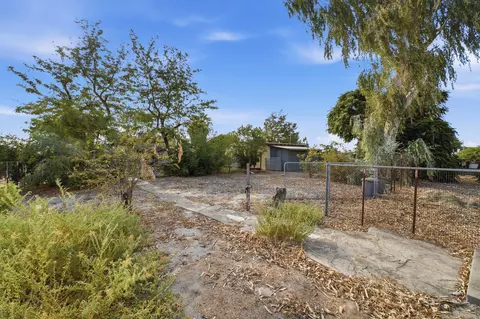 Exterior - 1707 7th Ave, Corcoran, CA 93212 photo 12 of 12