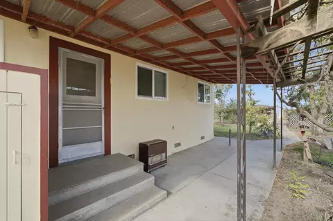 Exterior - 1707 7th Ave, Corcoran, CA 93212 photo 7 of 12
