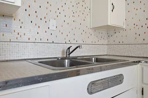 Kitchen - 1707 7th Ave, Corcoran, CA 93212 photo 3 of 8