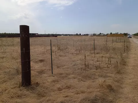 Rd 152, Earlimart, CA 93219 photo 4
